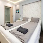 Rumbach 2022 Modern *