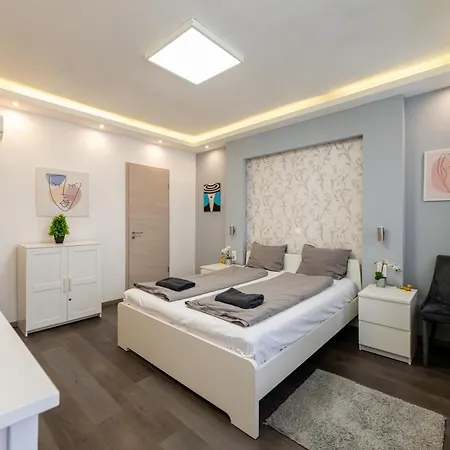 Rumbach 2022 Modern דירה בודפשט