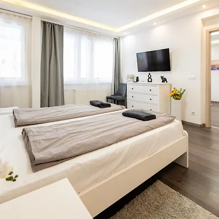 Rumbach 2022 Modern Appartement